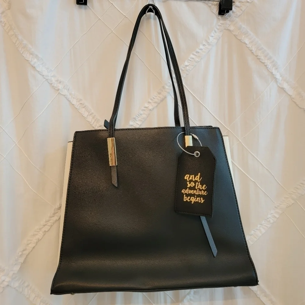 Casmonal Vegan Leather. Black and White - Picture 2 of 11